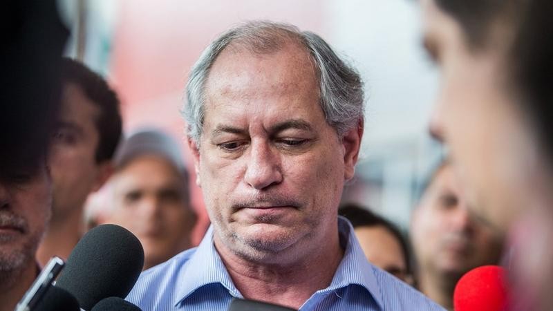 Após aproximação do PDT com gestão petista no Ceará, Ciro Gomes se desfilia do partido